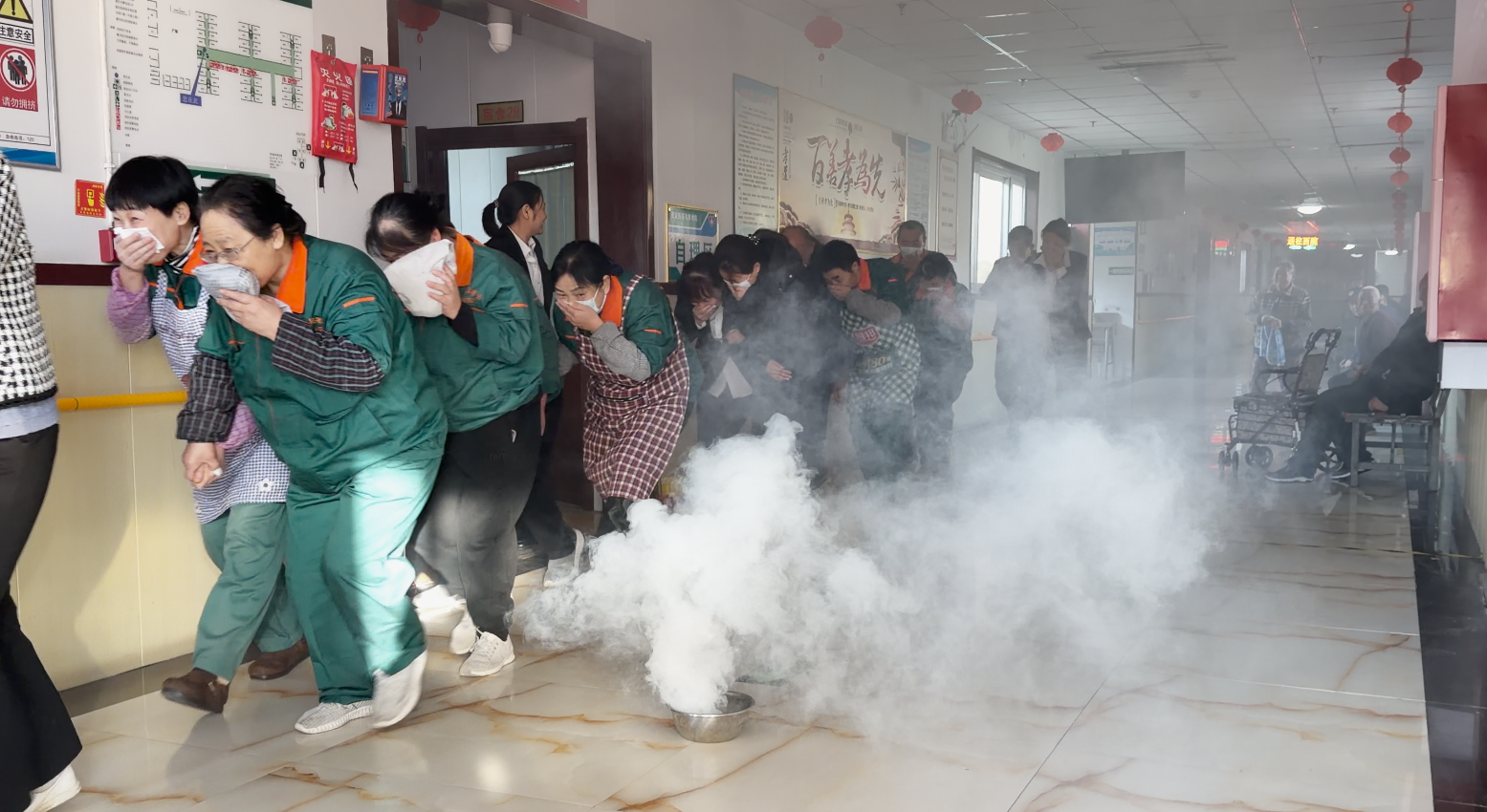 组织开展消防疏散演练